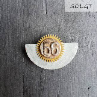 Recycle broche "56"