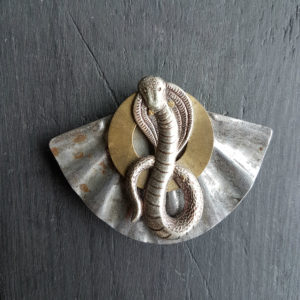 Recycle broche "Kobra"